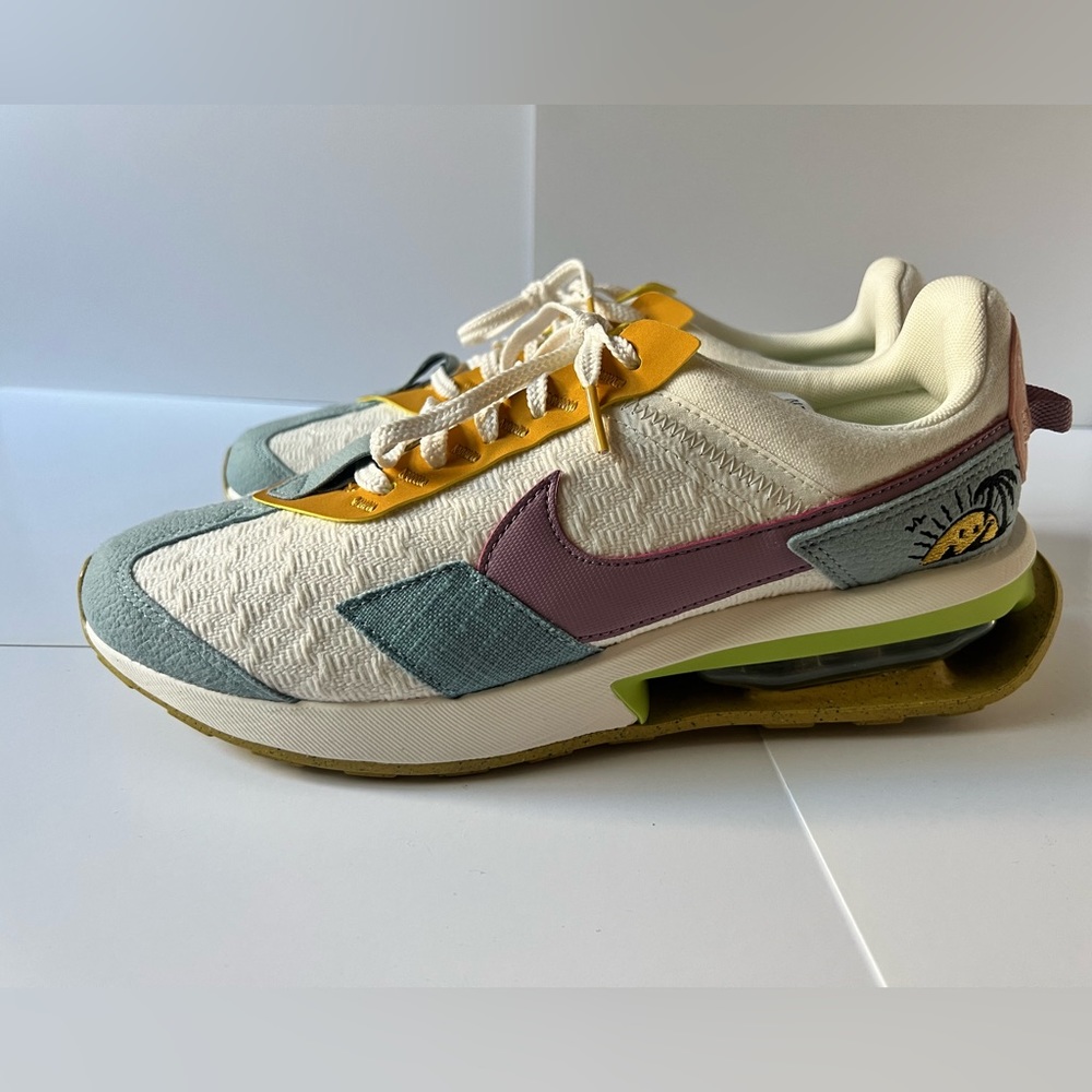 Nike Air Max Pre-Day Sun Club